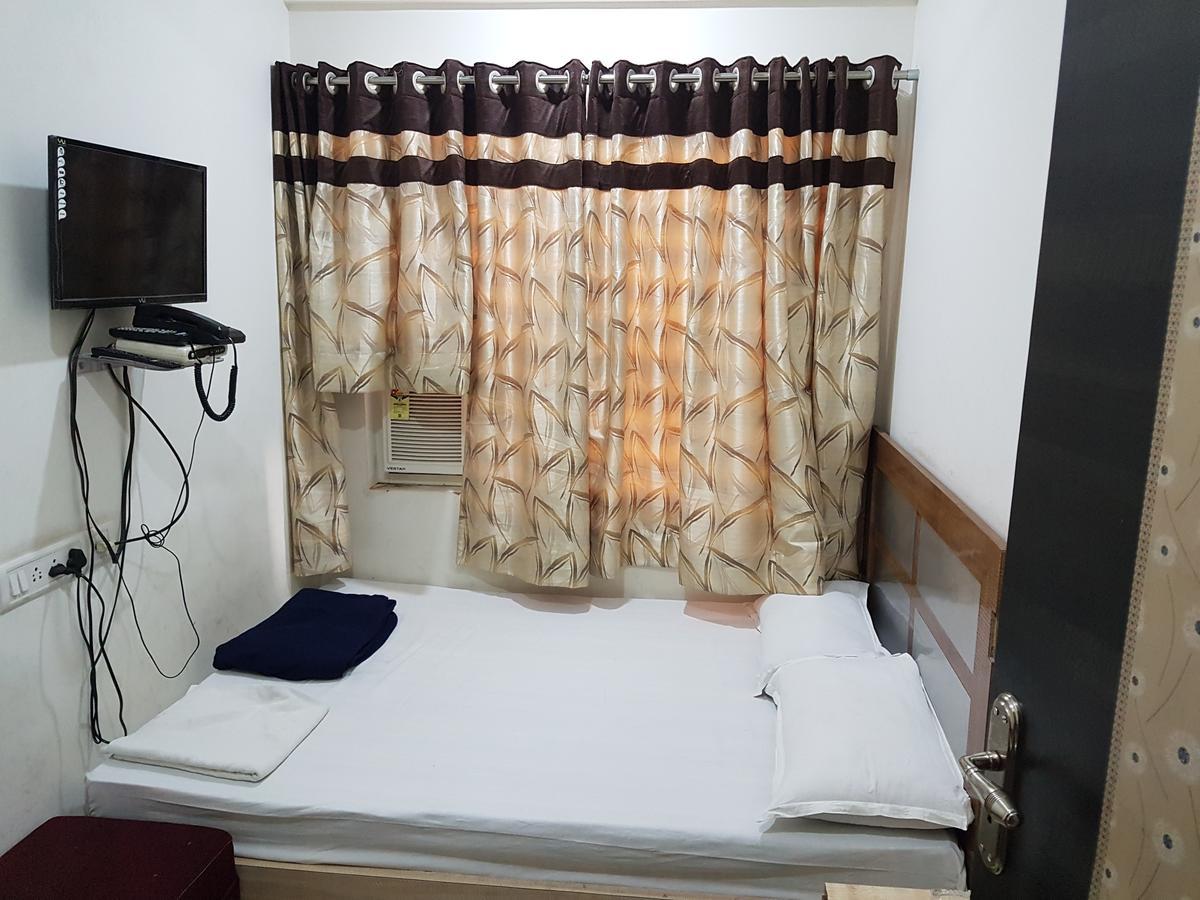 Jimmy Guest House โกลกาตา ภายนอก รูปภาพ